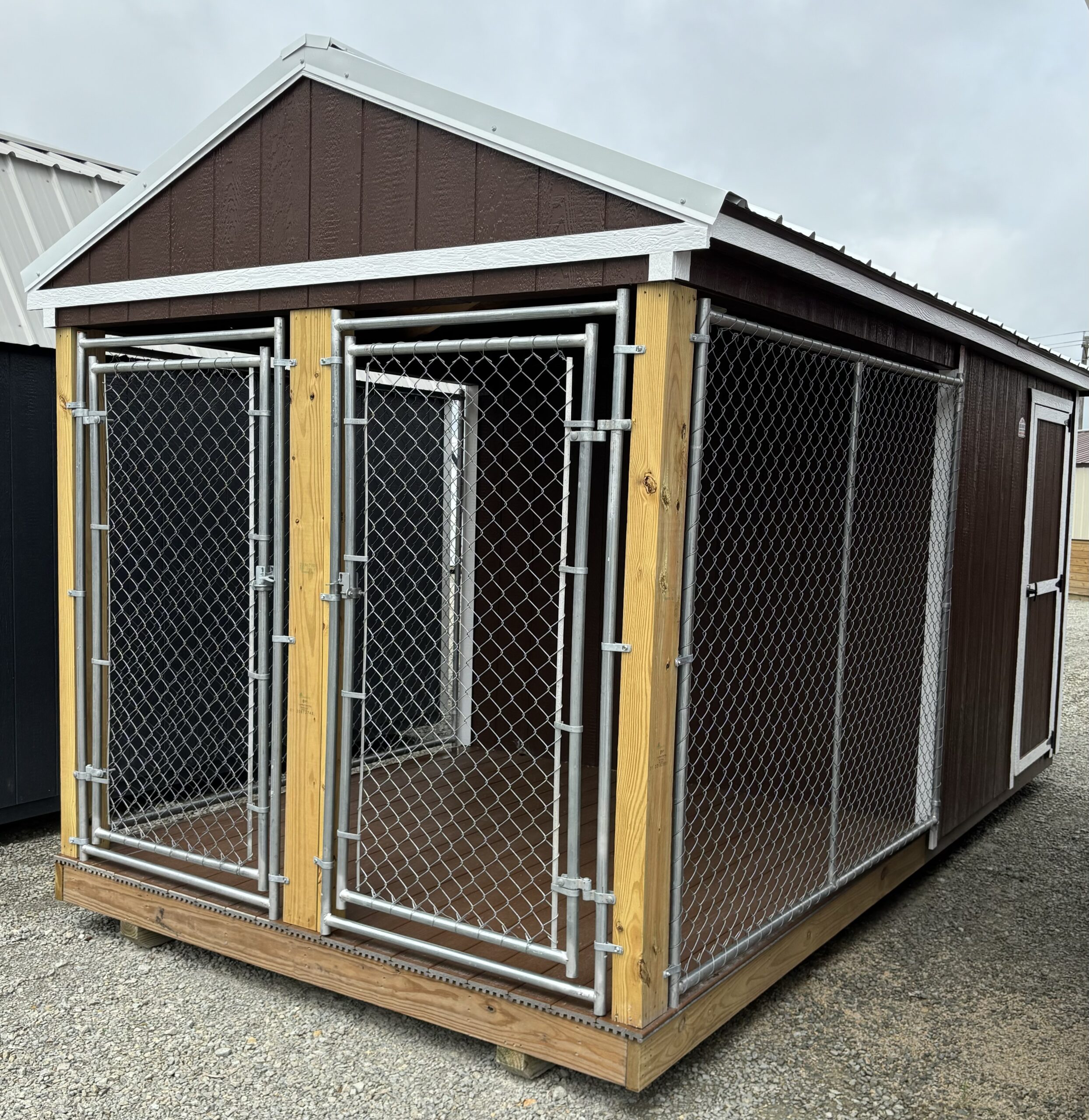 Dog Kennel with runs